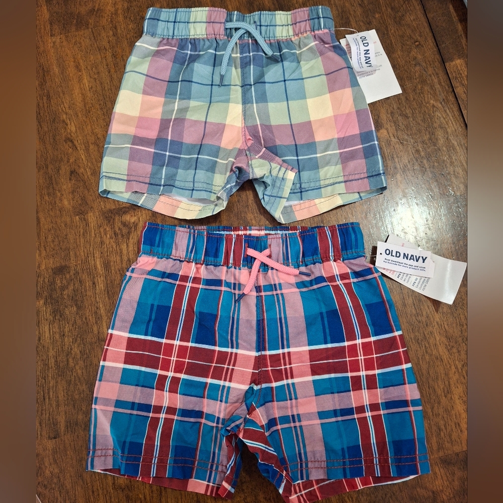 Old Navy Plaid Baby Swiming Shorts Set Size 18-24months.